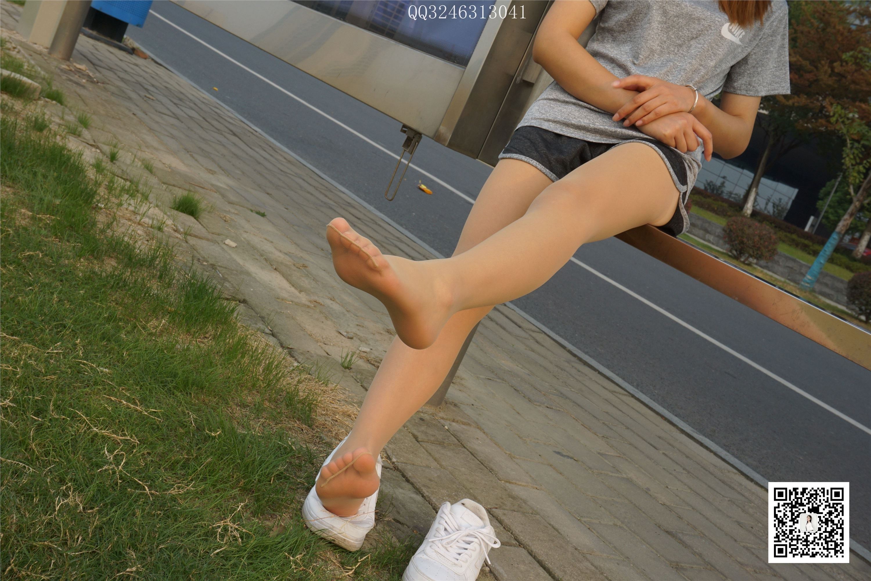 大生模拍 No.089 等公交的丝丝